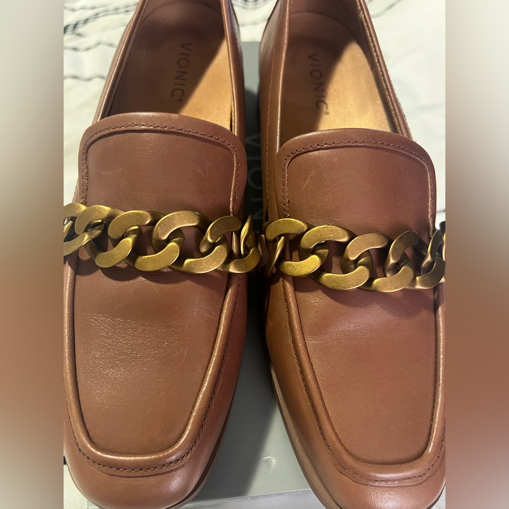 Vionic Loafer Size 9